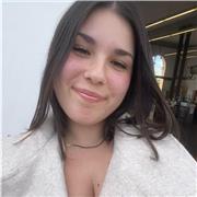 Soy estudiante de Bellas Artes, con experiencia tratando con niños en un ambiente familiar y con ganas de ayudar a estos